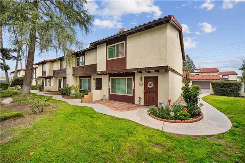 1097 Santo Antonio Drive Unit 51, Colton, CA 92324