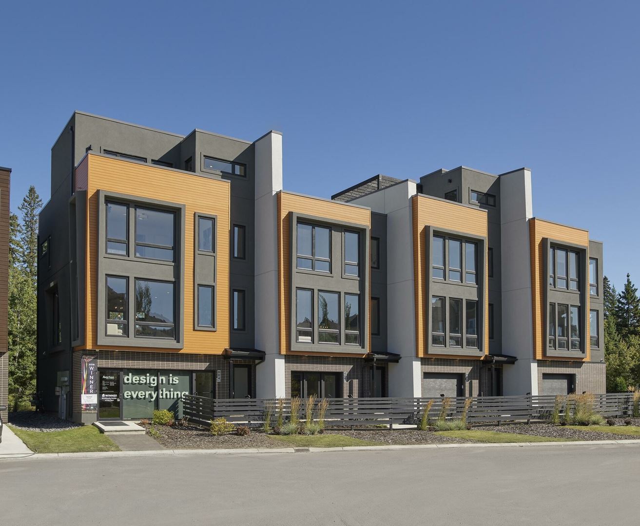 Additional image 5 of Pivot