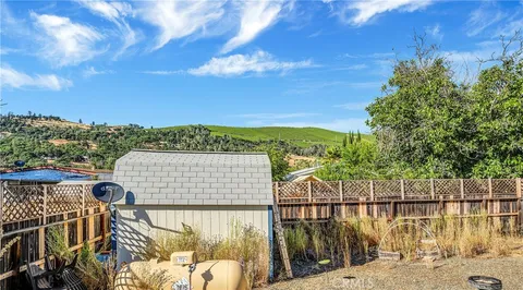 13902 Apple Lane, Clearlake Oaks, CA 95423