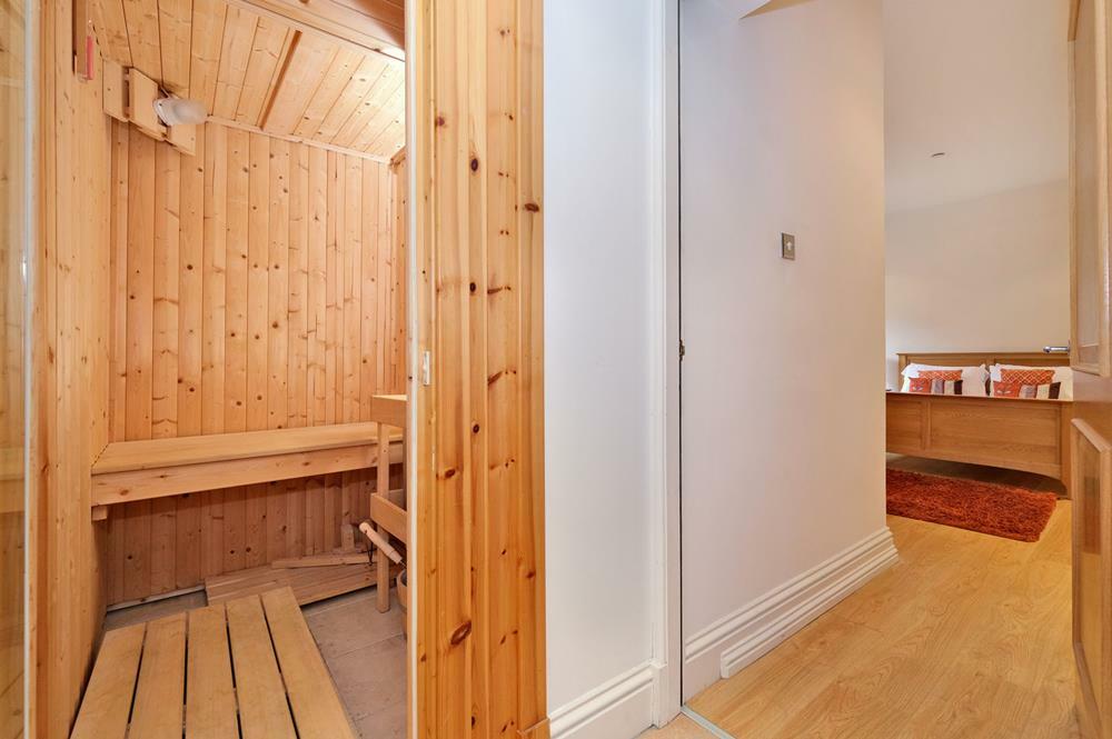 Additional image 12 of 3a Golden Square, Aberdeen, AB10 1RD