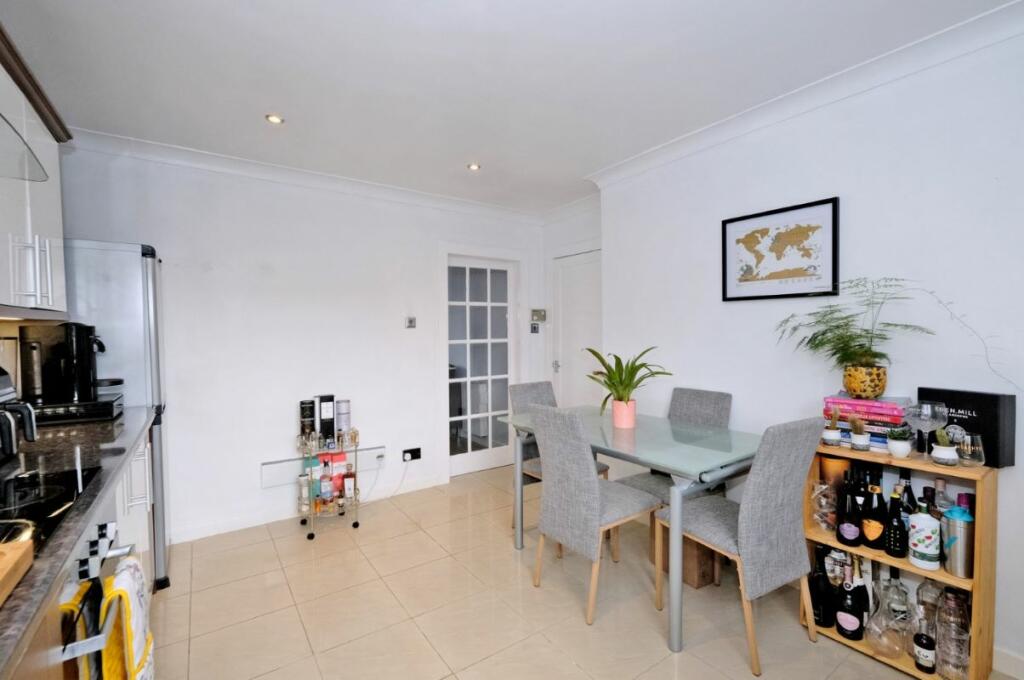 Additional image 11 of Attic Left, 12 Rosebank Place, Aberdeen, Aberdeenshire, AB11 6XP