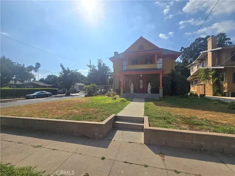 1025 N Mentor Avenue, Pasadena, CA 91104