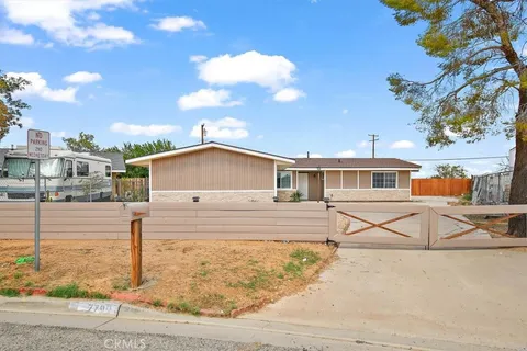7799 Columbine Avenue, California City, CA 93505
