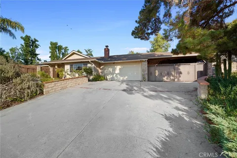 3384 Radcliffe Road, Thousand Oaks, CA 91360