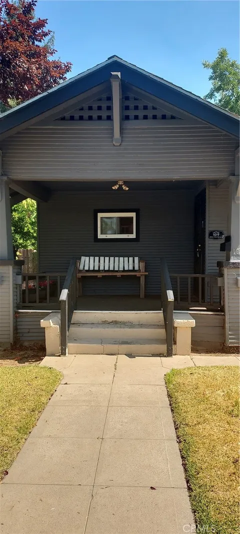 1019 W 19th Street, Merced, CA 95340