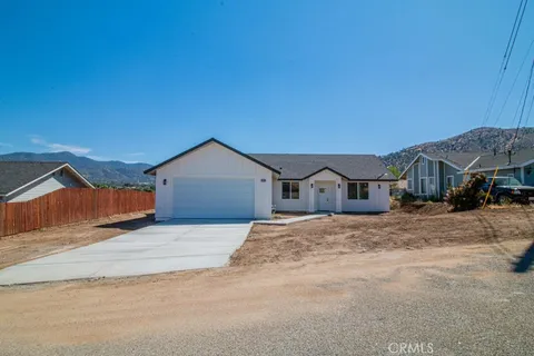 21104 Brentwood Drive, Tehachapi, CA 93561