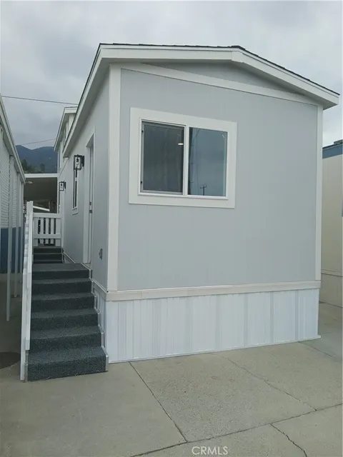 1020 Bradbourne Avenue Unit 5, Duarte, CA 91010