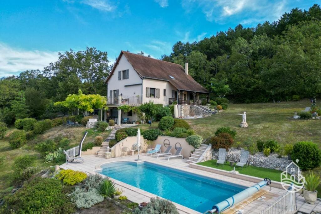 Primary image of Gourdon, Midi-Pyrenees, 46300, France