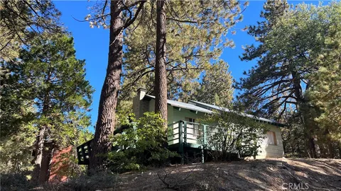 633 Yukon Drive, Green Valley Lake, CA 92341