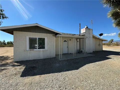 11720 Alta Mesa Road, Phelan, CA 92392