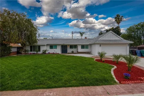 1605 Via Vista Drive, Riverside, CA 92506