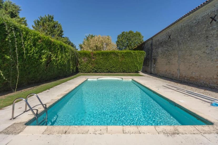 Additional image 2 of Poitou-Charentes, Charente-Maritime, St-Jean-d'Angély, France