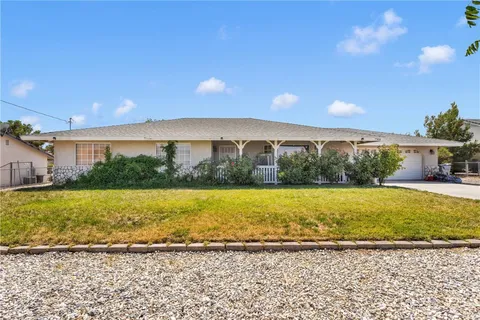 7906 Corona Avenue, Hesperia, CA 92345