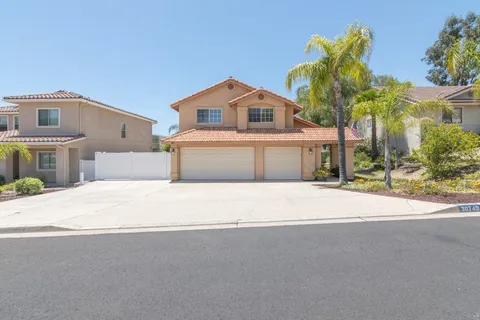 30749 Burning Tree Drive, Canyon Lake, CA 92587