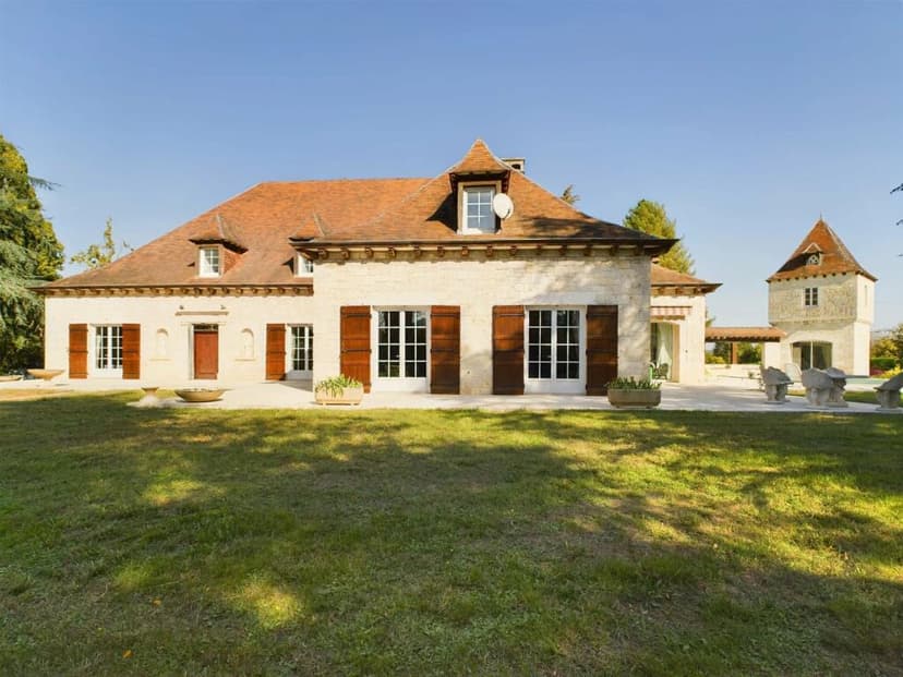 Additional image 2 of Aquitaine, Lot-et-Garonne, Villeneuve-sur-Lot, France