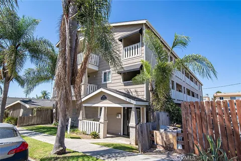 1771 Redondo Avenue Unit 204, Long Beach, CA 90804