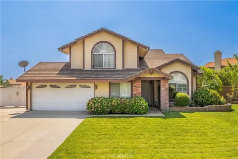 1667 W Sunnyview Drive, Rialto, CA 92377