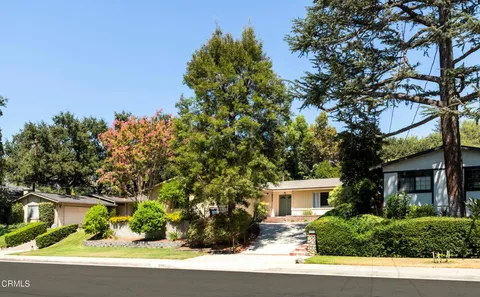 211 E Mendocino Street, Altadena, CA 91001