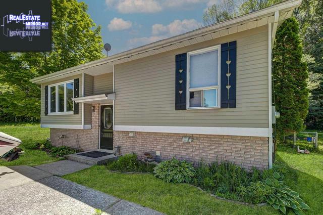 37 Therrien CrtPenetanguishene, Ontario, L9M1P7, Canada