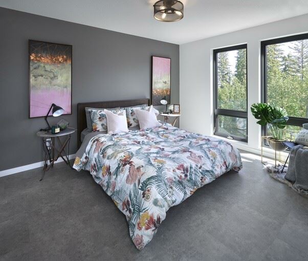 Additional image 19 of Pivot