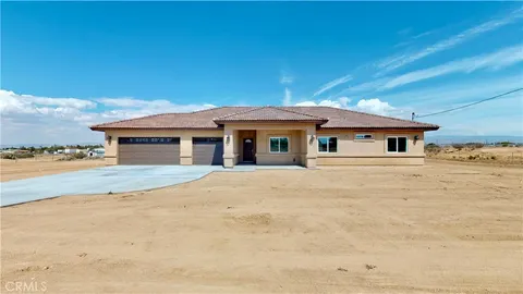 10625 Caughlin Road, Phelan, CA 92371