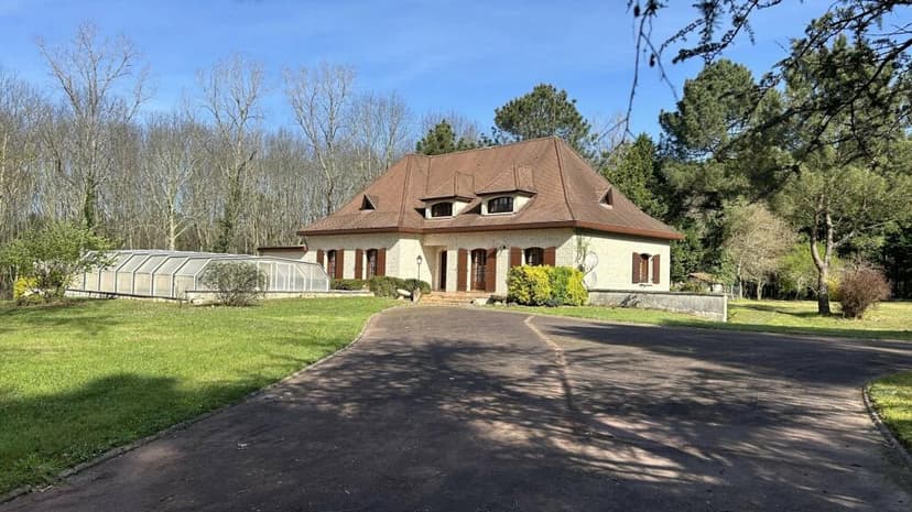 Additional image 3 of Aquitaine, Gironde, Reignac, France