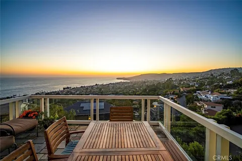 2108 Crestview Drive, Laguna Beach, CA 92651