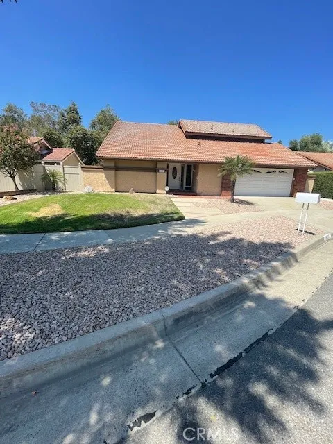 6137 E San Lorenzo Lane, Anaheim Hills, CA 92807