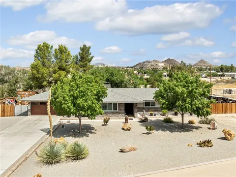 16072 Venango Road, Apple Valley, CA 92307