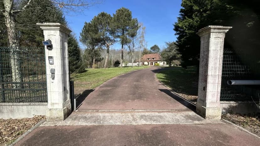 Additional image 2 of Aquitaine, Gironde, Reignac, France