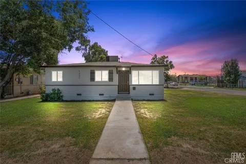 1331 2nd Street, Bakersfield, CA 93304