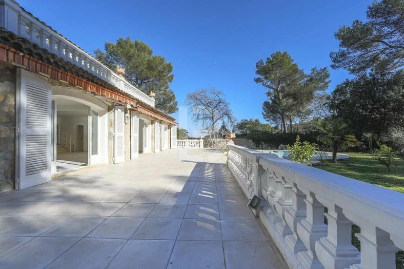 Additional image 3 of Provence-Alps-Cote d`Azur, Alpes-Maritimes, Roquefort-Les-Pins, France