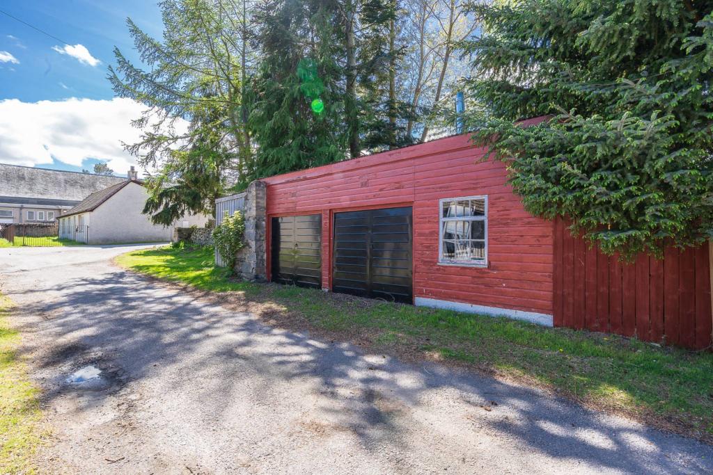 Additional image 36 of Craiglea Hillside Road, Braemar, AB35 5YU