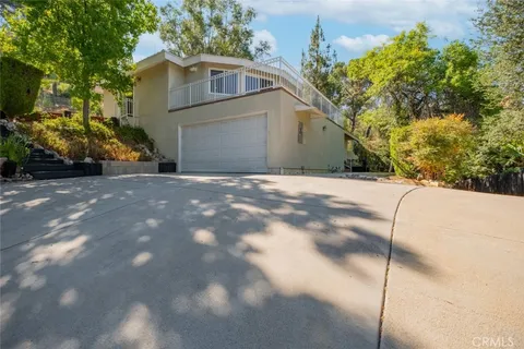 9530 Wheatland Avenue, Shadow Hills, CA 91040