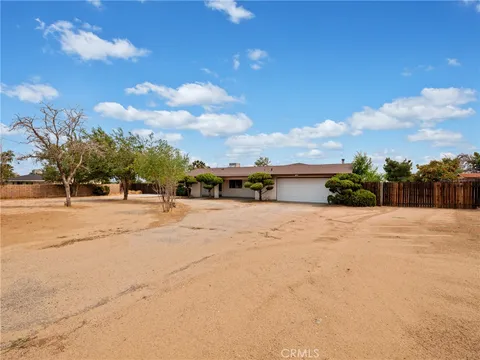 8979 11th Avenue, Hesperia, CA 92345