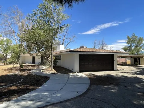 20679 Rancherias Road, Apple Valley, CA 92307