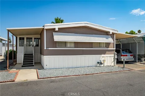 725 W Thornton Avenue Unit 139, Hemet, CA 92543