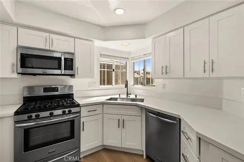 8115 E Oak Ridge Circle, Anaheim, CA 92808