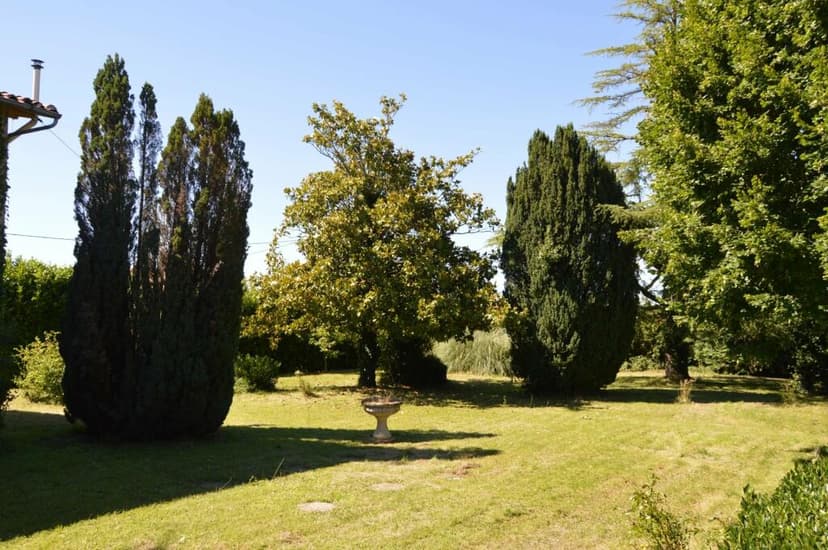 Additional image 2 of Poitou-Charentes, Charente, Bioussac, France