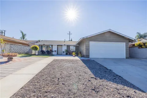 1110 S Huron Drive, Santa Ana, CA 92704