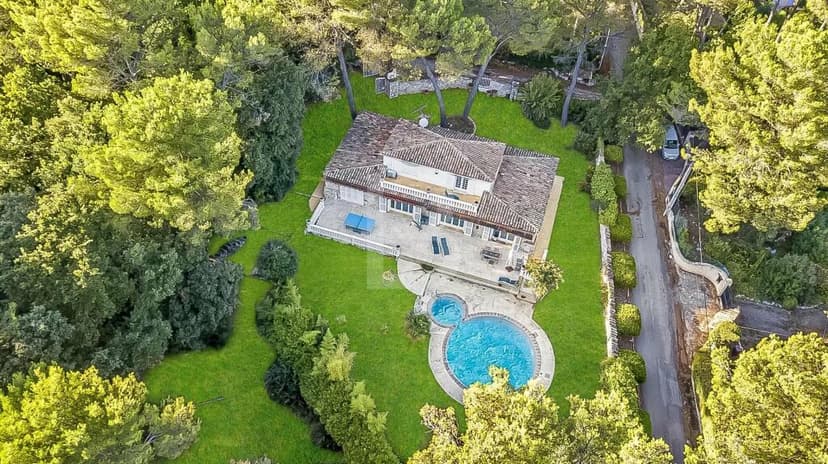 Additional image 2 of Provence-Alps-Cote d`Azur, Alpes-Maritimes, Roquefort-Les-Pins, France