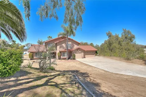 17870 Copper Queen Lane, Lake Mathews, CA 92570