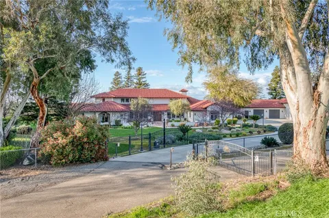 12609 Moffatt Lane, Fresno, CA 93730