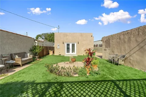 2128 W 82nd Street, Los Angeles, CA 90047