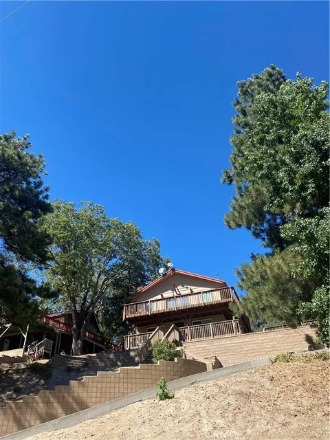 30730 Knoll View Drive, Running Springs, CA 92382
