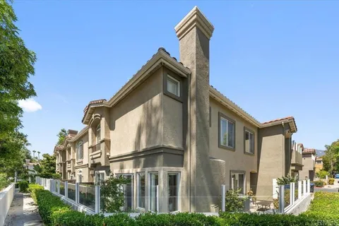 96 Via Barcelona Unit 15, Rancho Santa Margarita, CA 92688