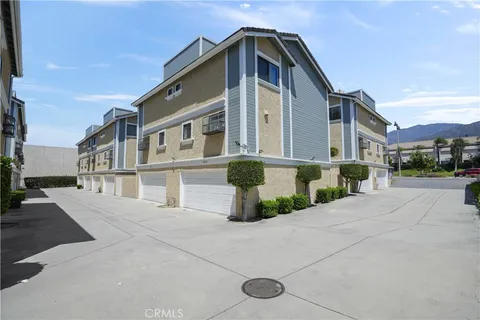 1814 Huntington Drive Unit 4, Duarte, CA 91010