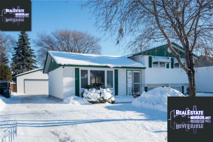 251 Bernadine CrWinnipeg, Manitoba, R2Y0A9, Canada