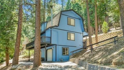 23995 Fern Glen Lane, Crestline, CA 92325