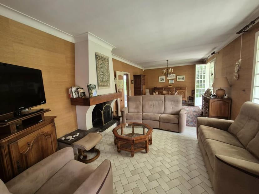 Additional image 3 of Aquitaine, Lot-et-Garonne, Villeneuve-sur-Lot, France